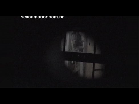 ❤️ Blondie wordt stiekem gefilmd door een voyeur uit de buurt, verstopt achter holle bakstenen ☑ Porno vk at nl.nicepornphotos.ru ❌